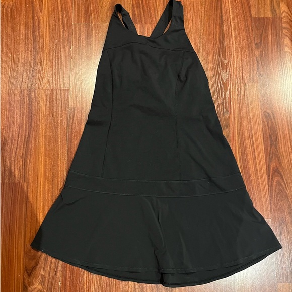 Lululemon Women Tennis Built-In Cross Strap Bra Stretch Dress Size 6 Athleisure - Picture 2 of 7